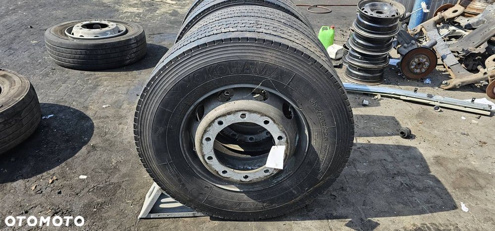 OPONA 4 SZT YOKOHAMA BLUEARTH 707L 315/70 R22.5 - 2