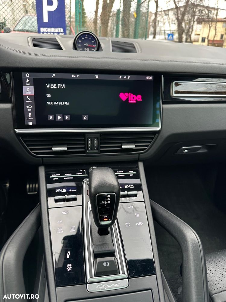 Porsche Cayenne S - 7