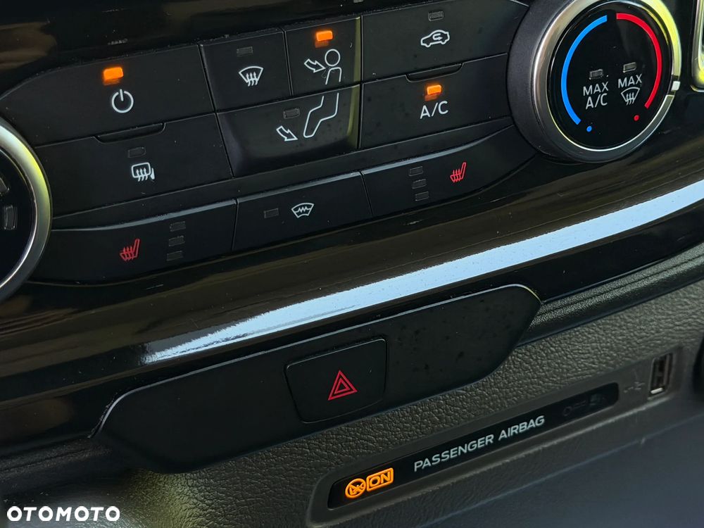 Ford TRANSIT CUSTOM - 19