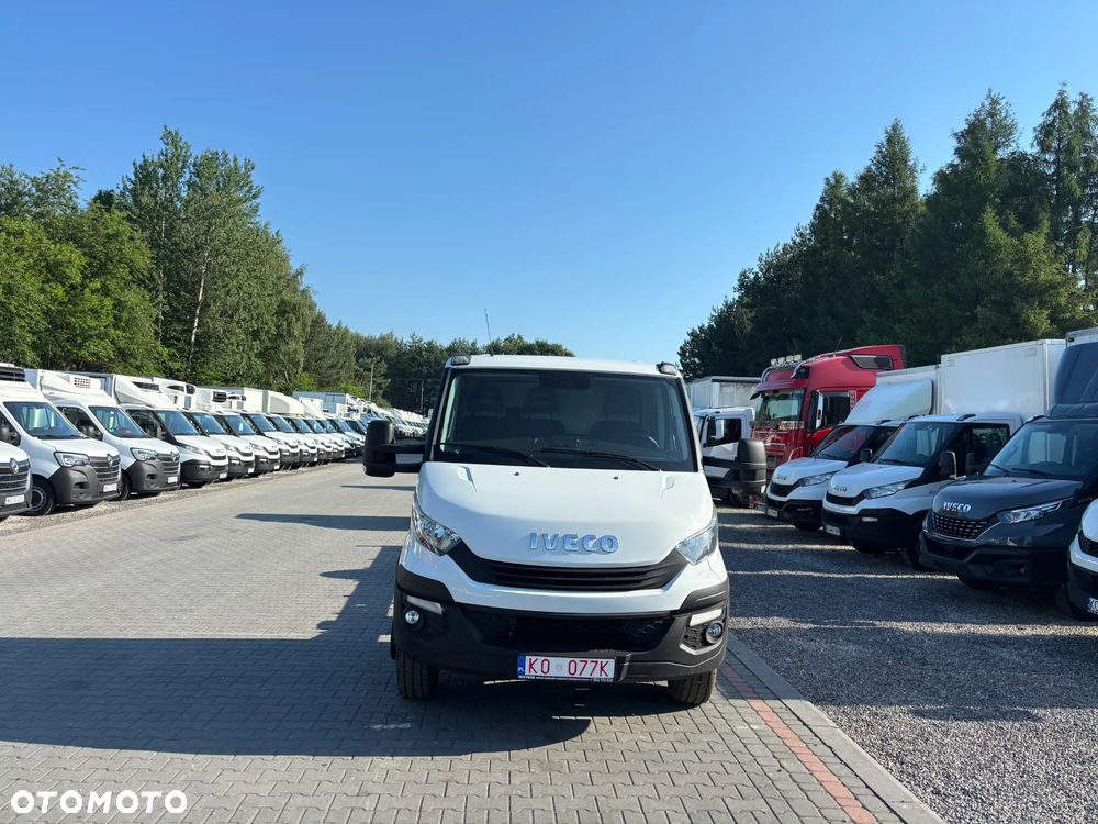 Iveco 70C17,,70C18,,70C15,,72C17,,50C17,,35C17,,35C15 PODWOZIE DO ZABUDOWY  WYWROTKA SKRZYNIA LADUNKOWA KONTENER CHLODNIA 70 SZTUK NA PLACU - 2