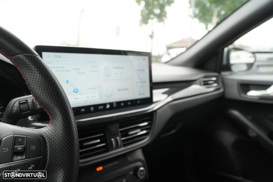 Ford Focus SW 1.0 EcoBoost ST-Line X - 12