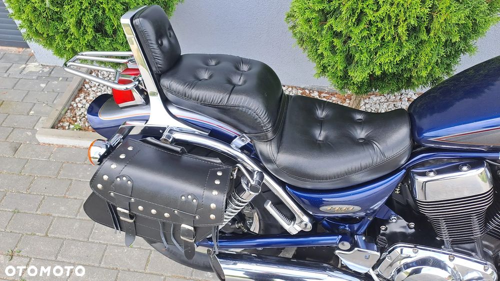 Suzuki Intruder - 14