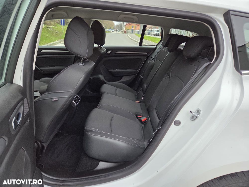 Renault Megane BLUE dCi 115 BUSINESS EDITION - 28