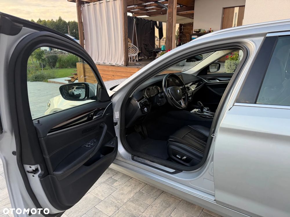 BMW Seria 5 530d xDrive Luxury Line - 15
