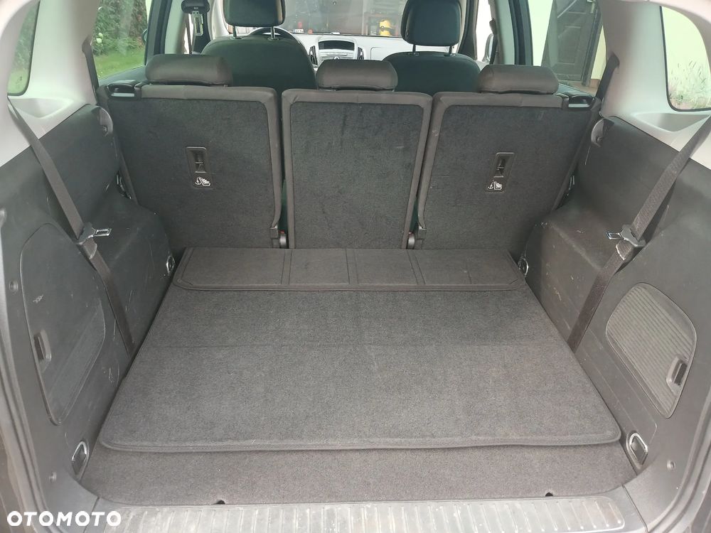 Opel Zafira - 8
