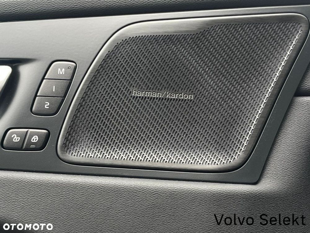 Volvo XC 60 - 30