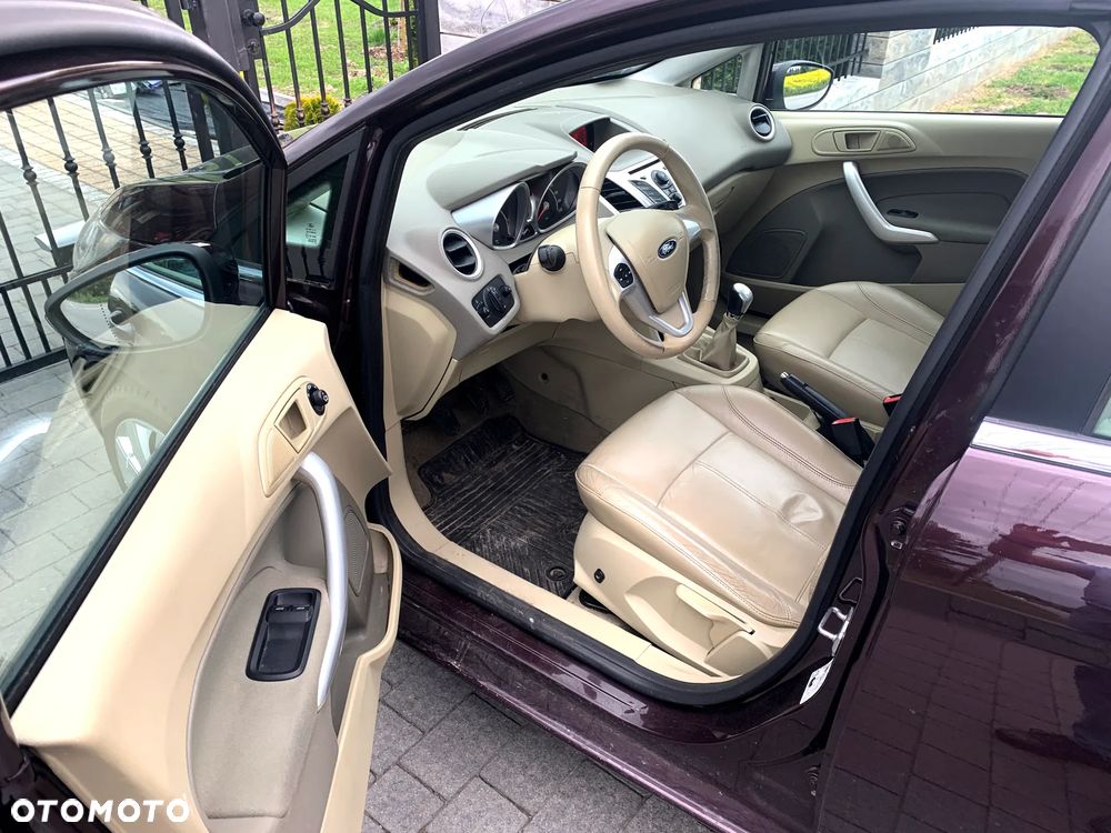 Ford Fiesta 1.4 Ghia - 4