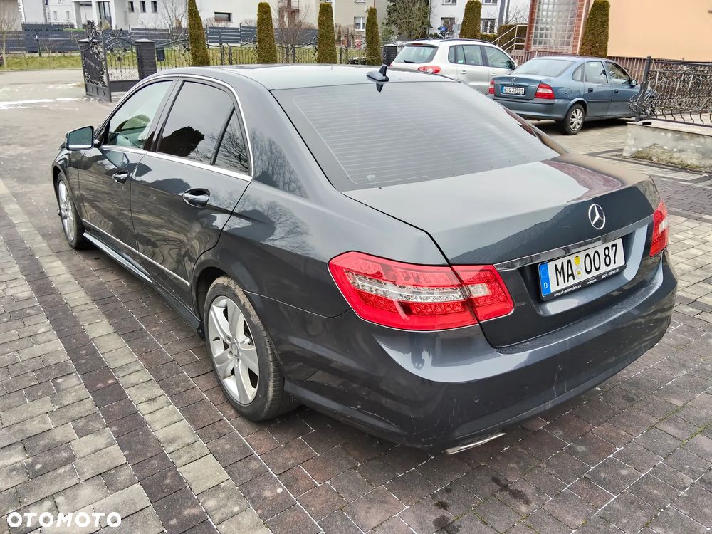 Mercedes-Benz Klasa E 350 CDI DPF 4Matic BlueEFFICIENCY 7G-TRONIC Avantgarde - 10
