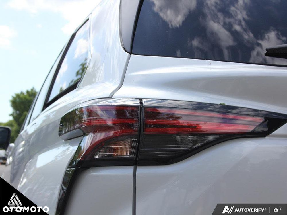 Toyota Sienna - 6
