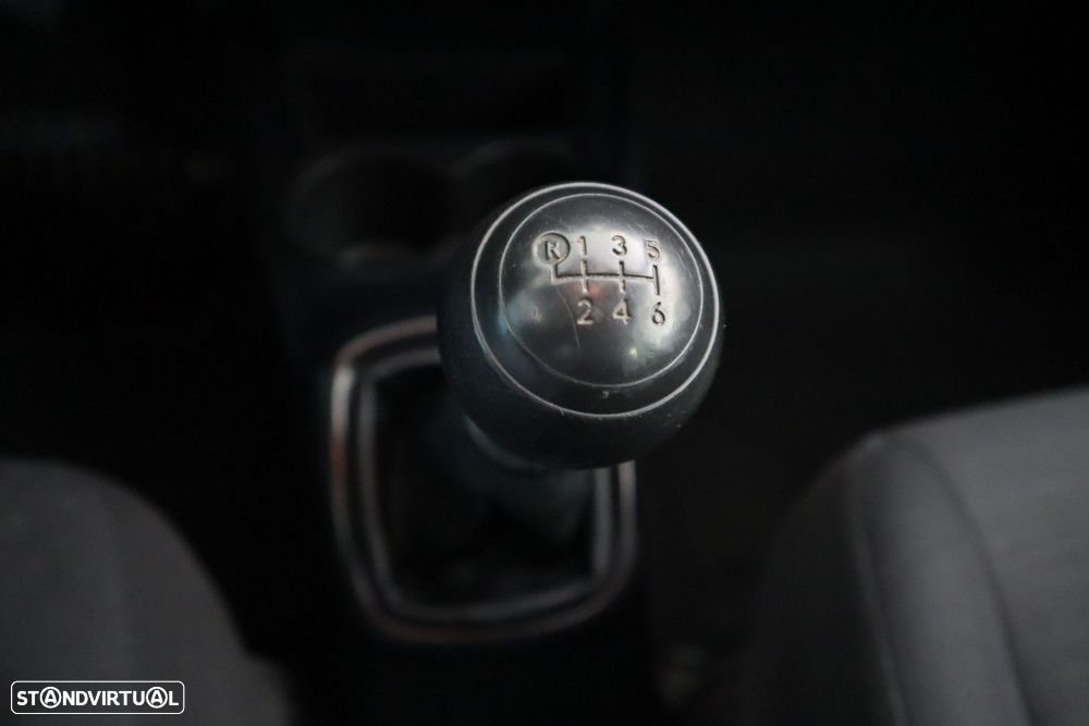 Toyota Yaris 1.4 D-4D AC - 19