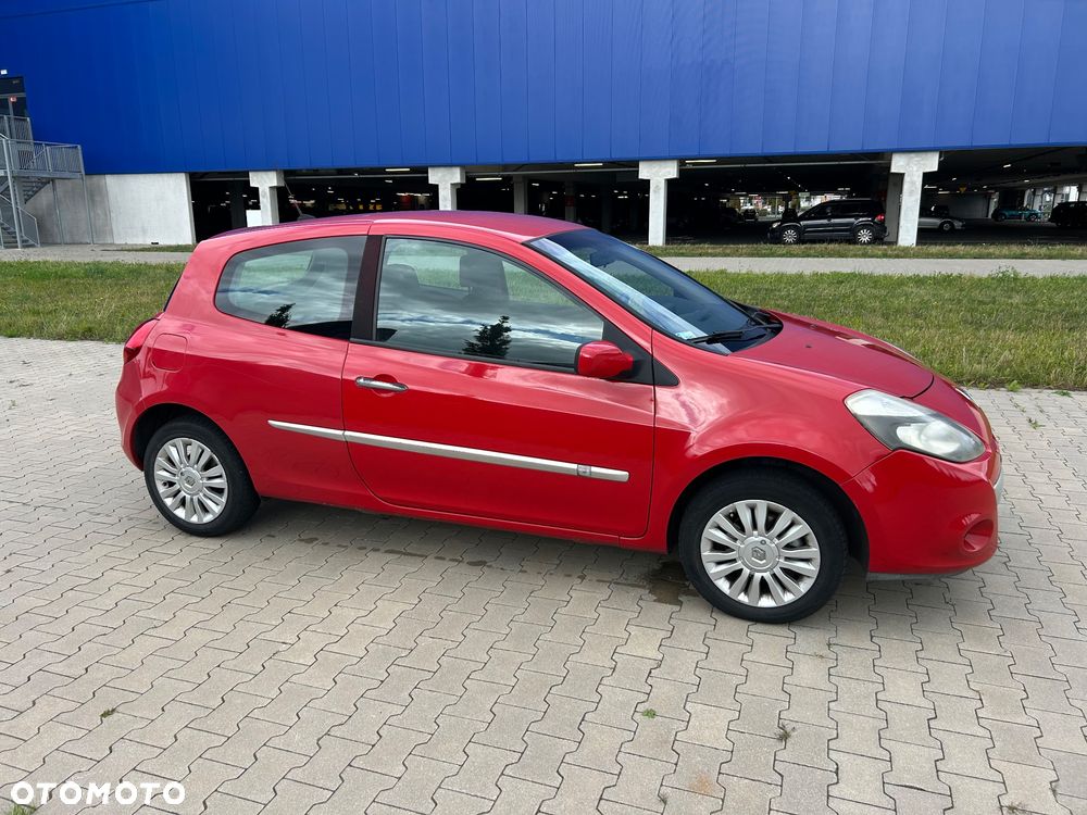 Renault Clio 1.2 16V Authentique - 6