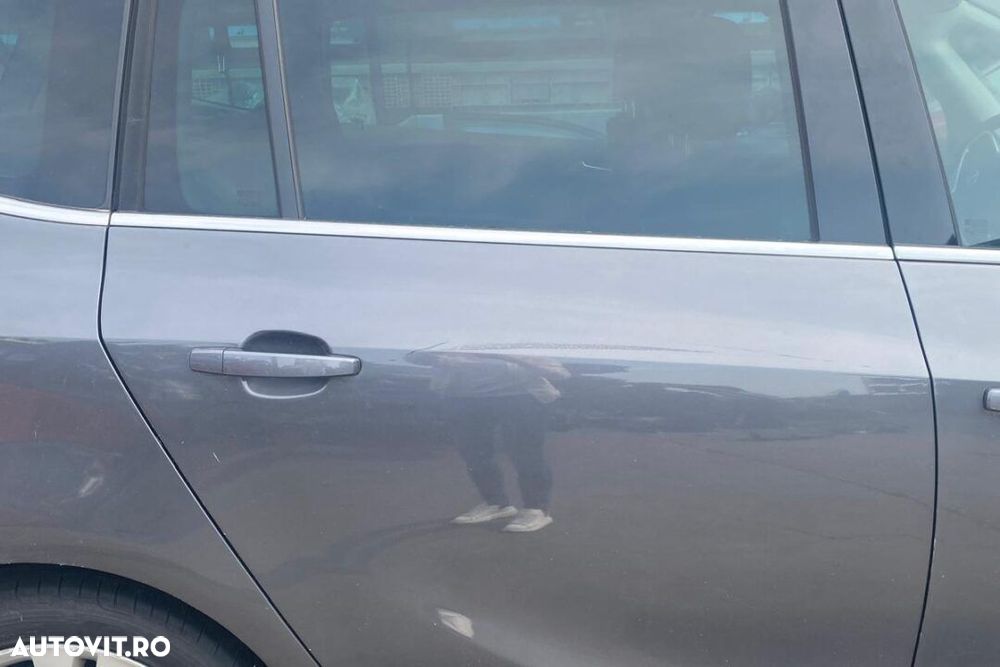USA DREAPTA FATA/SPATE  - OPEL ZAFIRA C - 2
