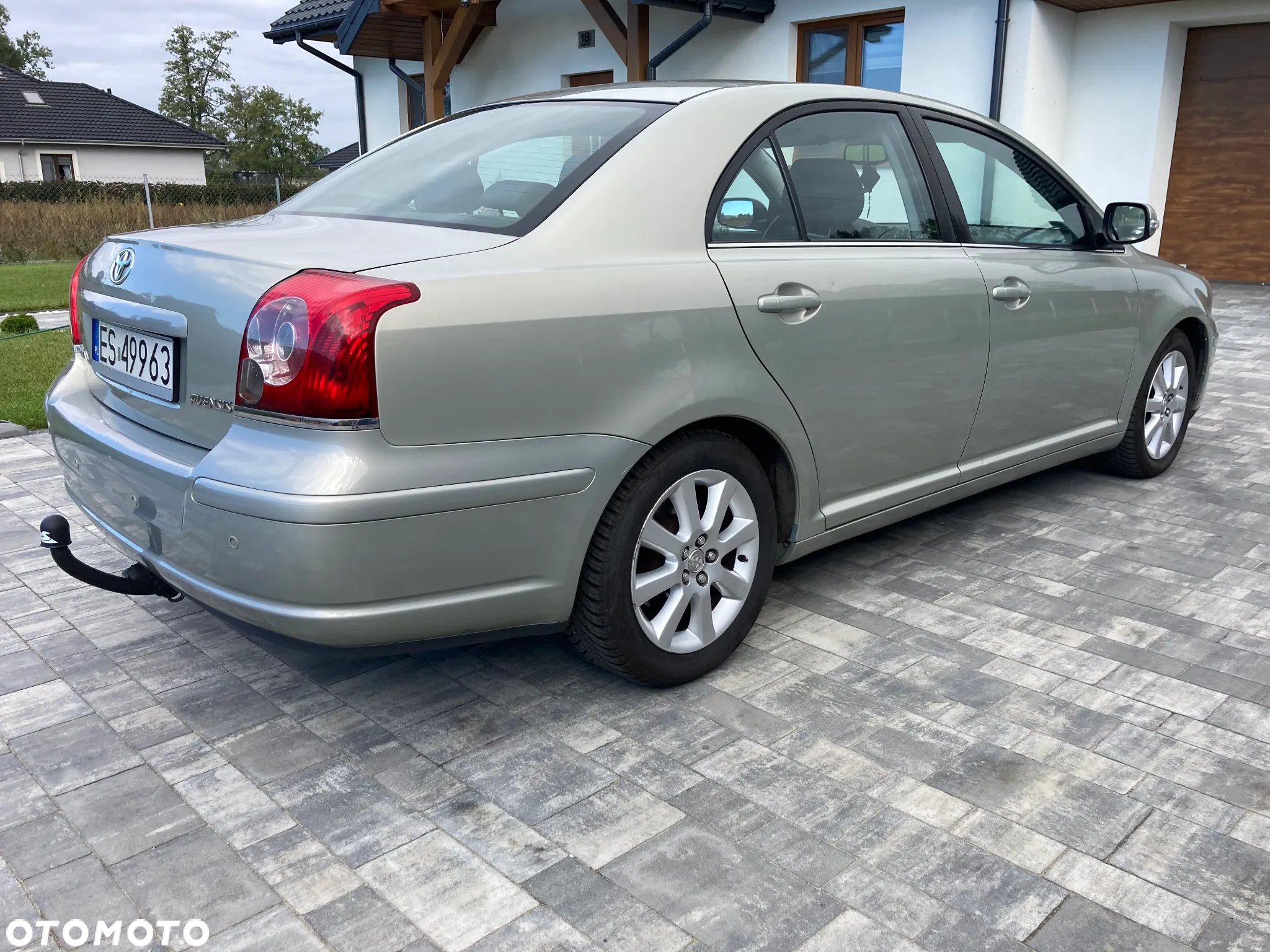 Toyota Avensis 1.8 VVT-i Sol - 9