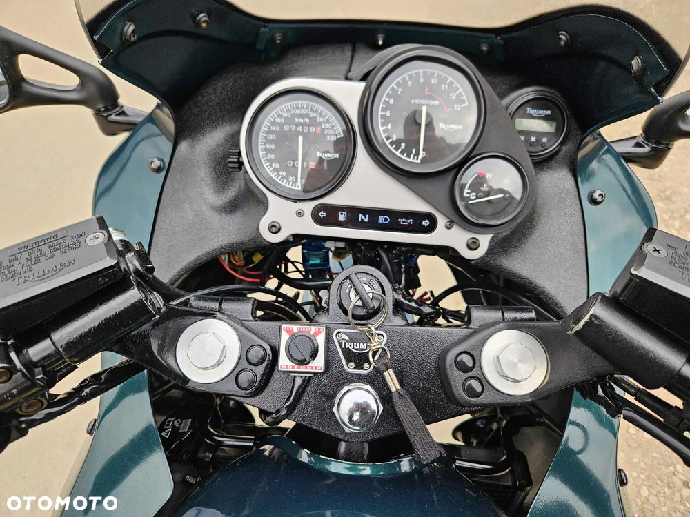 Triumph Sprint - 29