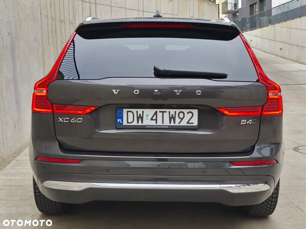 Volvo XC 60 B4 D AWD Plus Bright - 12