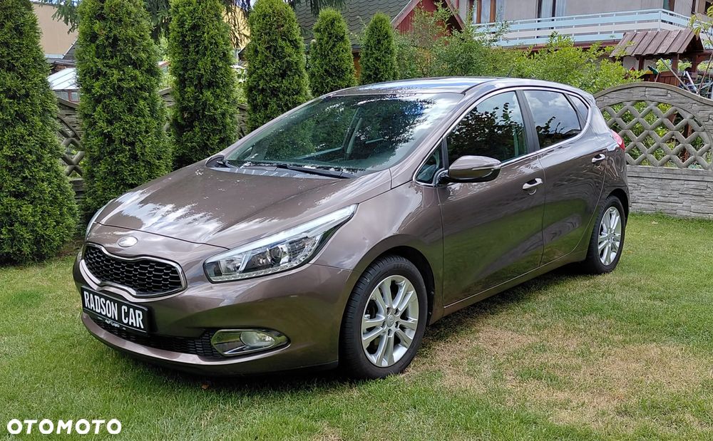 Kia Ceed 1.6 GDI ISG Spirit - 3
