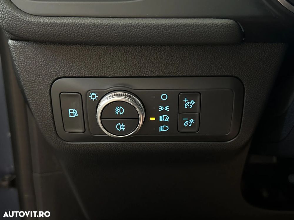 Ford Kuga - 16