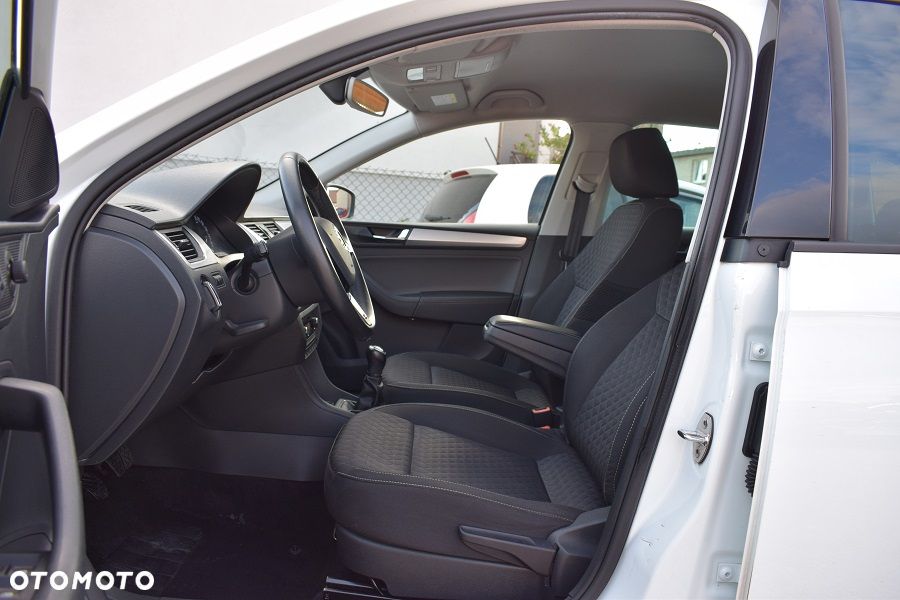 Skoda RAPID Spb 1.0 TSI Drive - 6