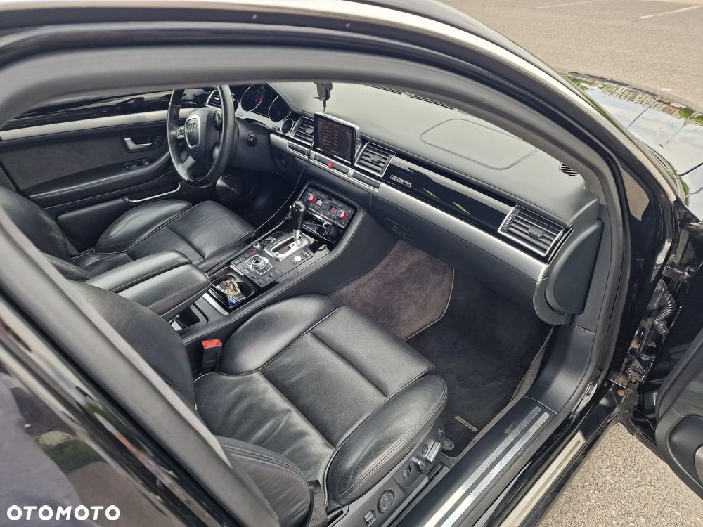 Audi A8 W12 quattro Langversion - 11