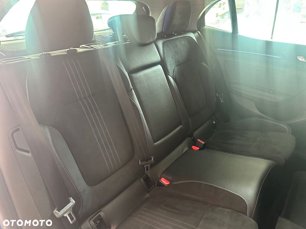Renault Megane 1.6 dCi GT EDC - 7