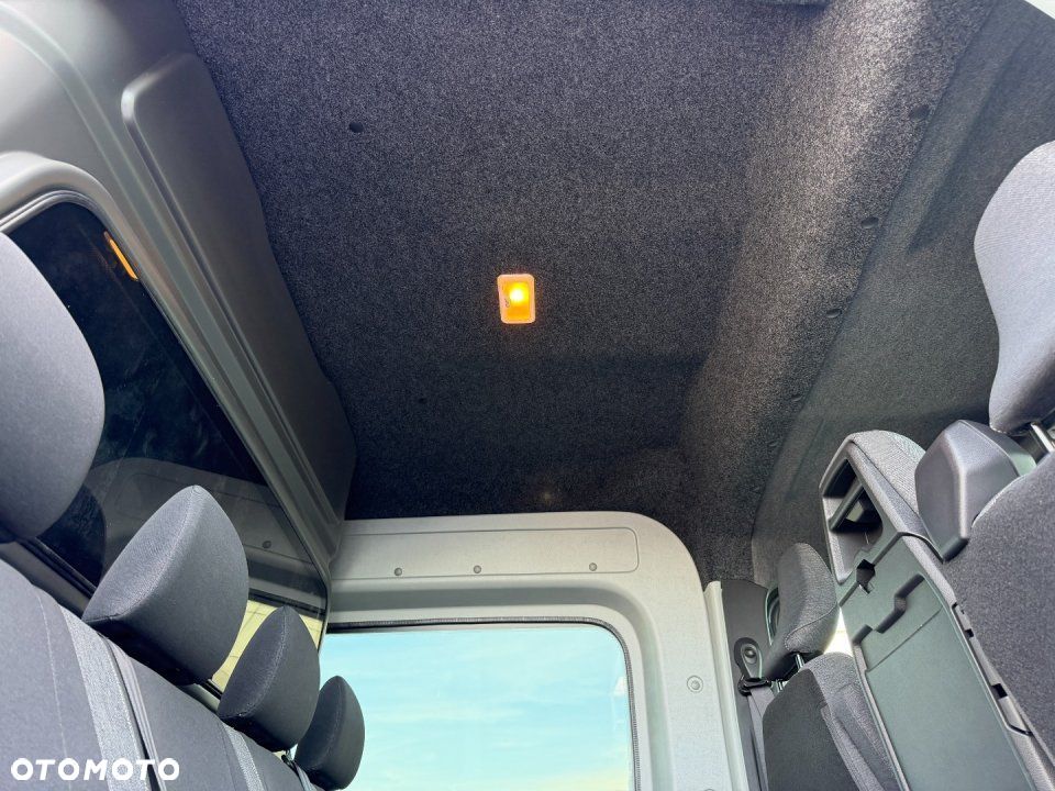 Nissan Interstar - 16