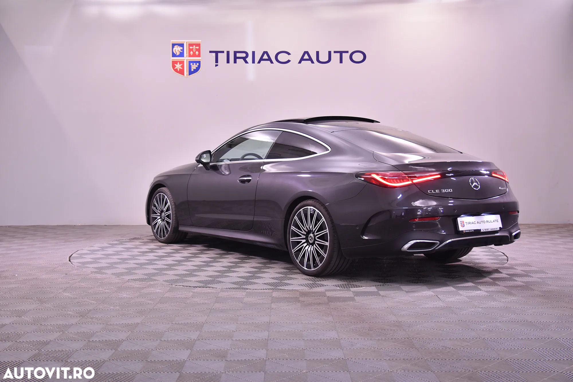 Mercedes-Benz CLE 300 4MATIC Coupe Aut. MHEV - 3