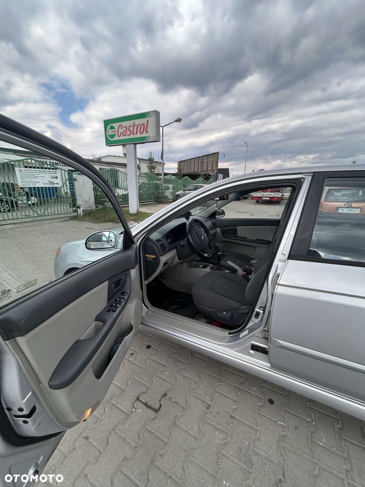 Kia Cerato - 7