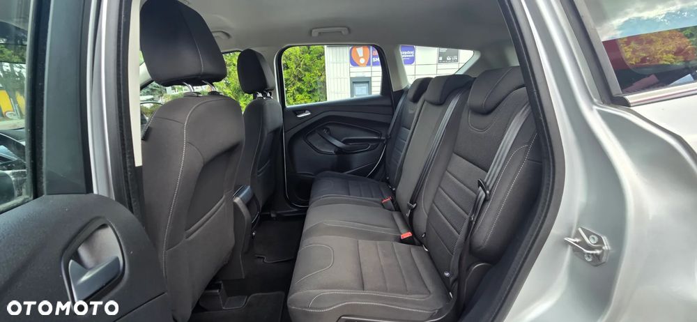 Ford Kuga 1.6 EcoBoost 2x4 Trend - 33
