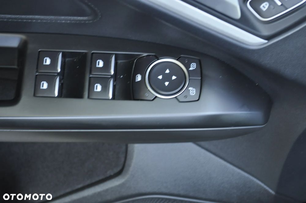 Ford Focus - 25