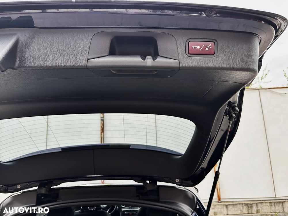 Mercedes-Benz GLC - 38