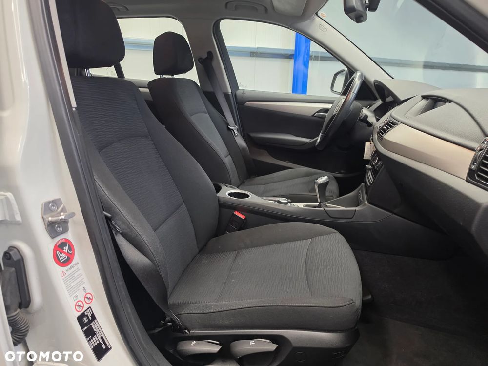 BMW X1 xDrive18d xLine - 36