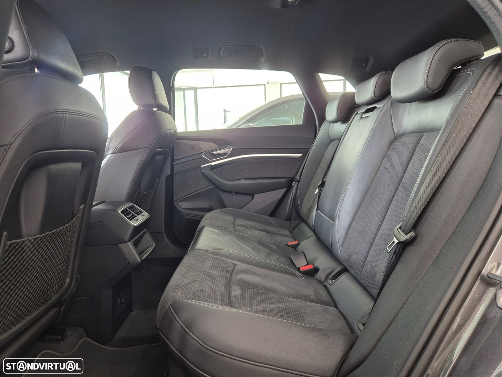 Audi e-tron 55 quattro S line - 12