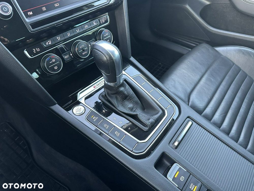 Volkswagen Passat Variant 2.0 TDI Bi-Turbo BMT 4Mot Highline DSG - 27