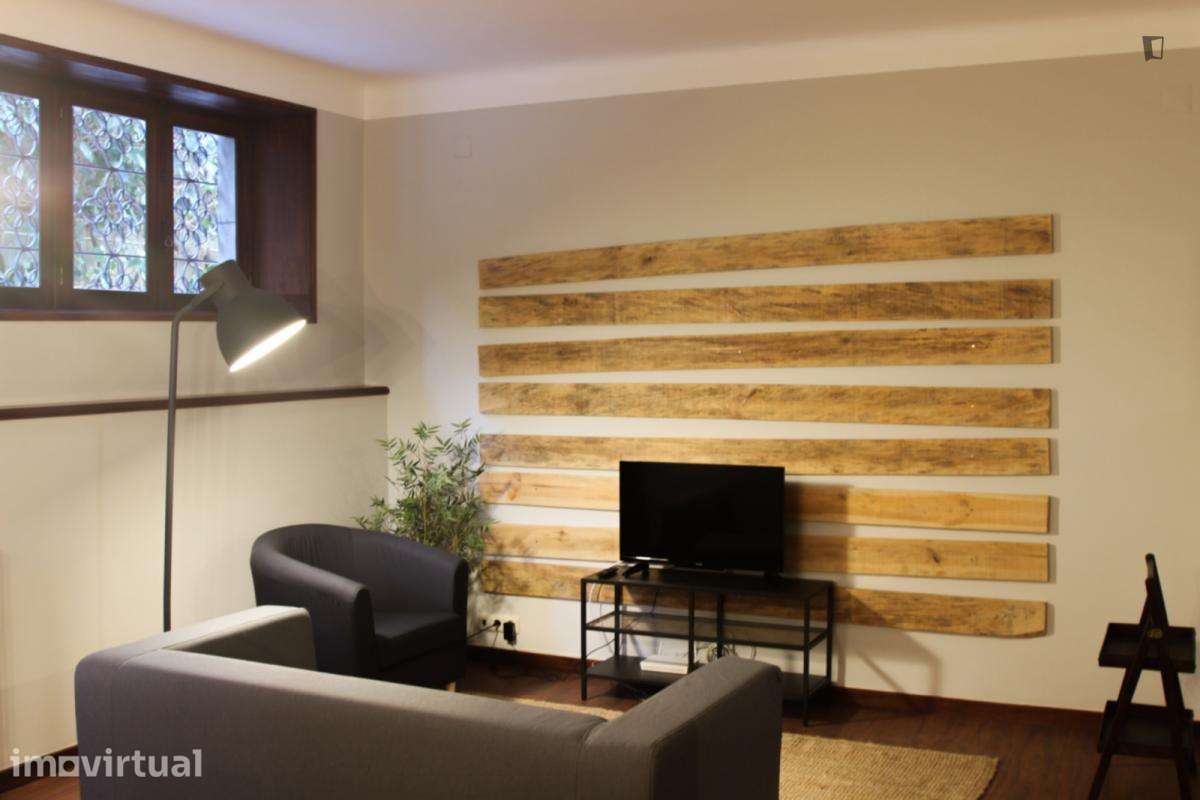 Quarto - localizado em Paranhos Porto - Grande imagem: 3/36