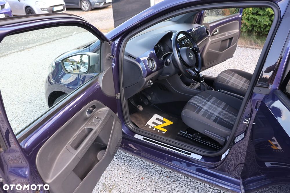 Volkswagen up! 1.0 beats - 8