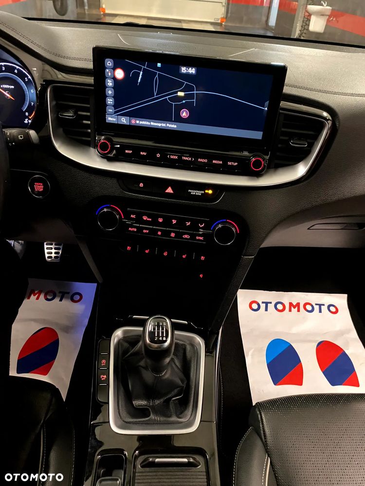 Kia XCeed 1.4 T-GDI OPF PLATINUM EDITION - 19