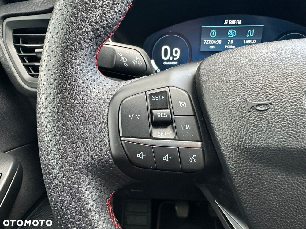 Ford Kuga 1.5 EcoBoost FWD ST-Line - 17