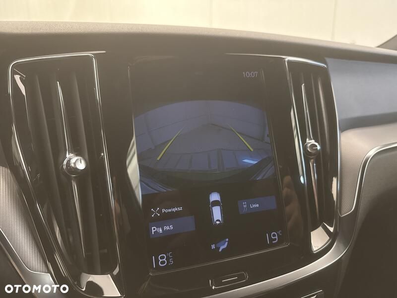 Volvo V60 B3 B R-Design - 19