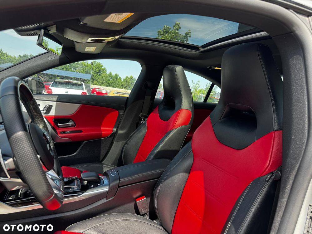 Mercedes-Benz CLA AMG 35 4Matic AMG Speedshift 7G-DCT - 23
