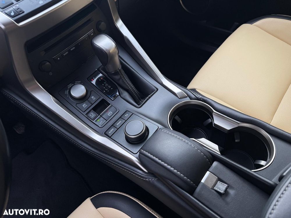 Lexus Seria NX ver-300h - 27