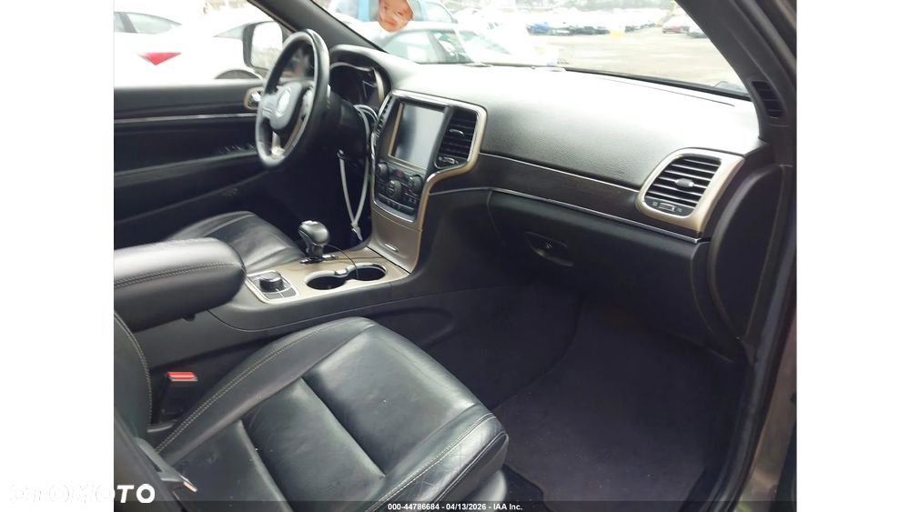 Jeep Grand Cherokee - 10