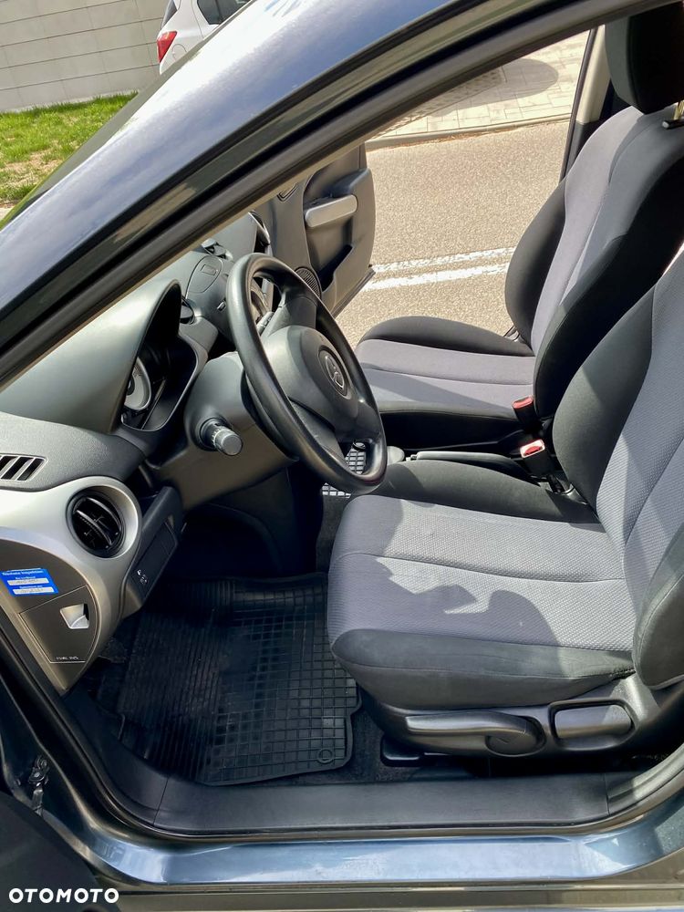 Mazda 2 - 13