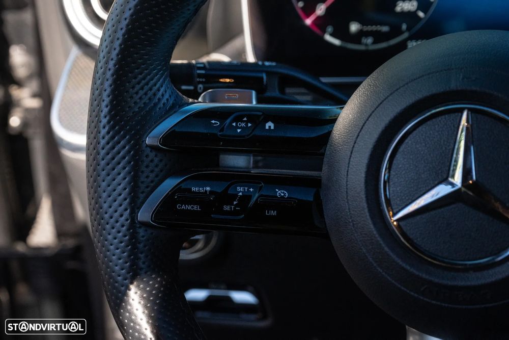 Mercedes-Benz C 300 e AMG Line - 29