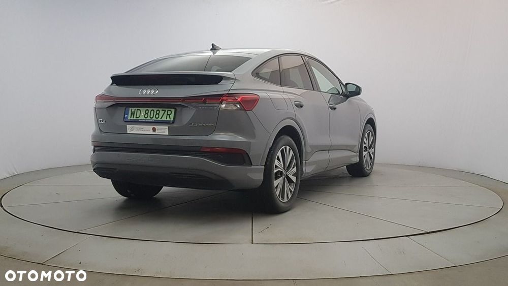 Audi Q4 e-tron - 7