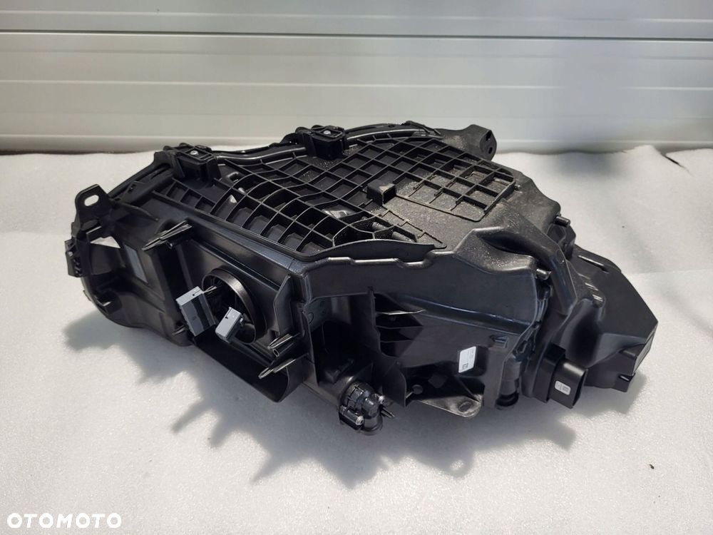 volvo xc40 lift base led przód strona lewa 32420415 - 5