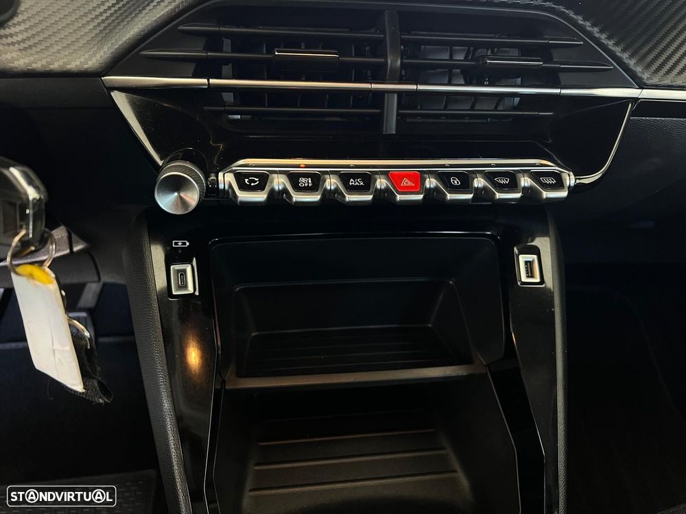 Peugeot 208 1.2 PureTech Active - 12