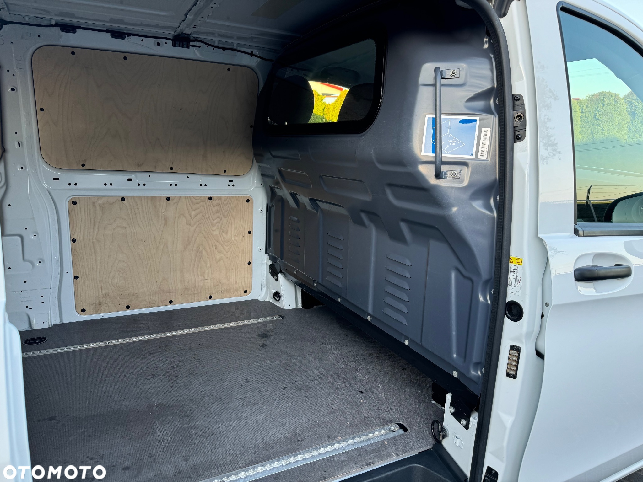 Mercedes-Benz Vito - 15