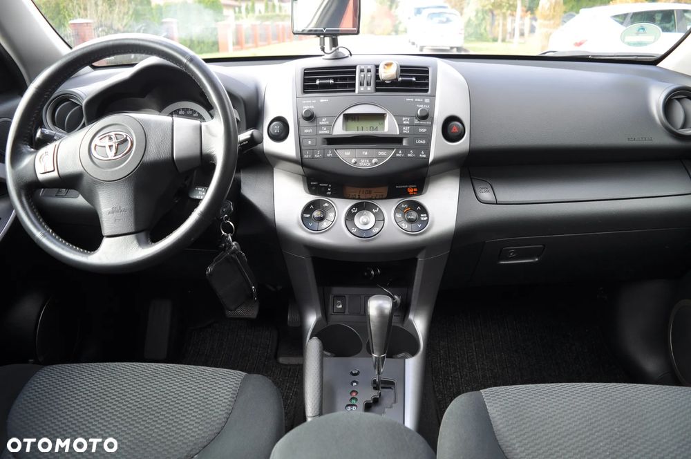 Toyota RAV4 2.0 4x4 Automatik - 25