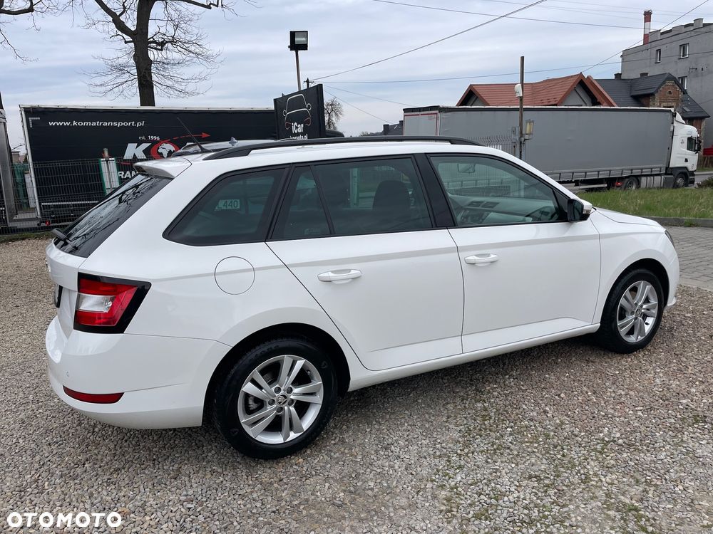Skoda Fabia 1.0 TSI Ambition - 10