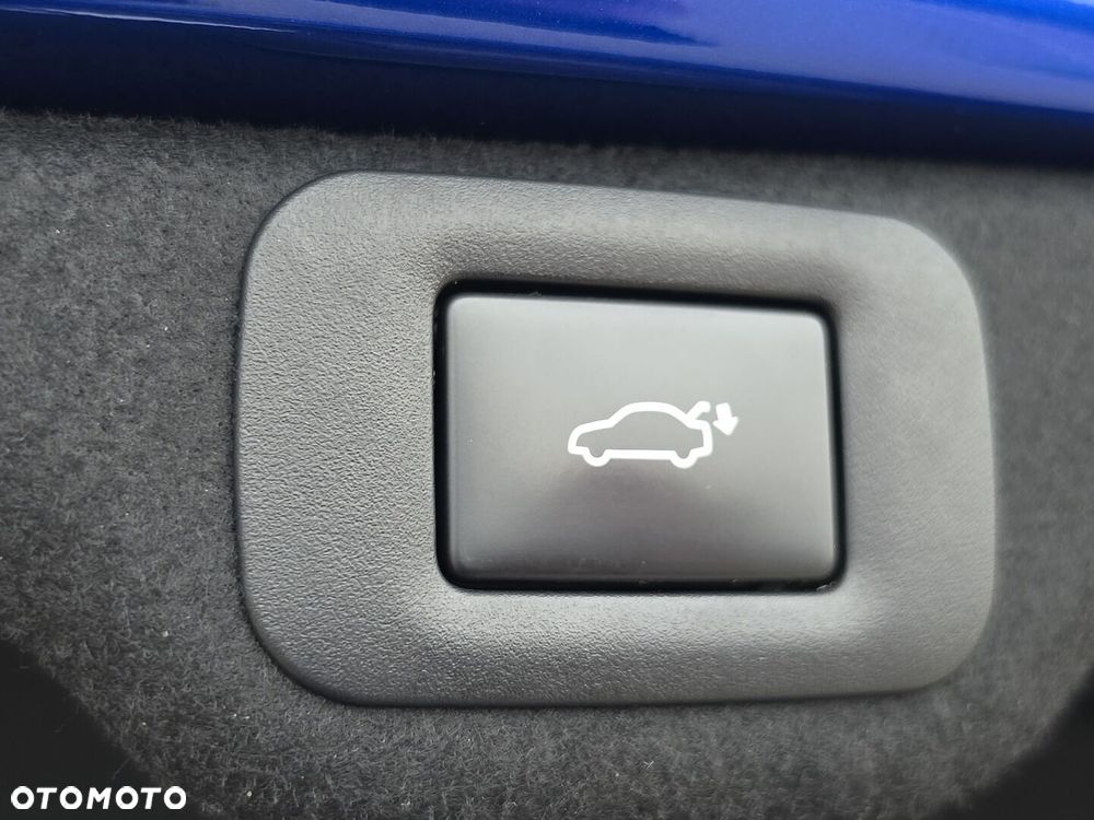 Lexus ES 300h F Sport Edition - 38
